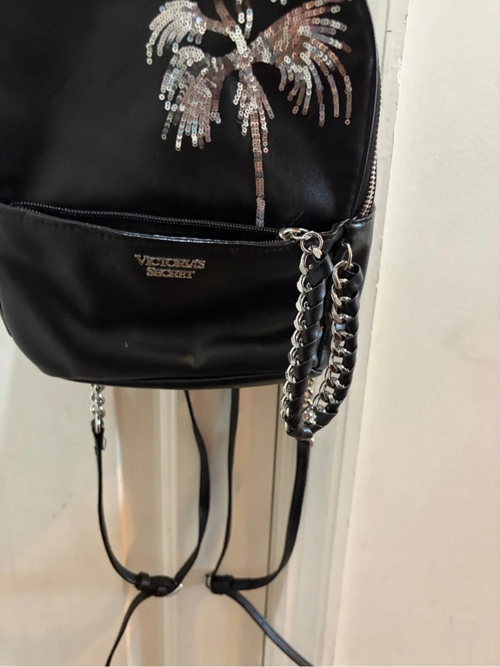 Victorias Secret compact victoria